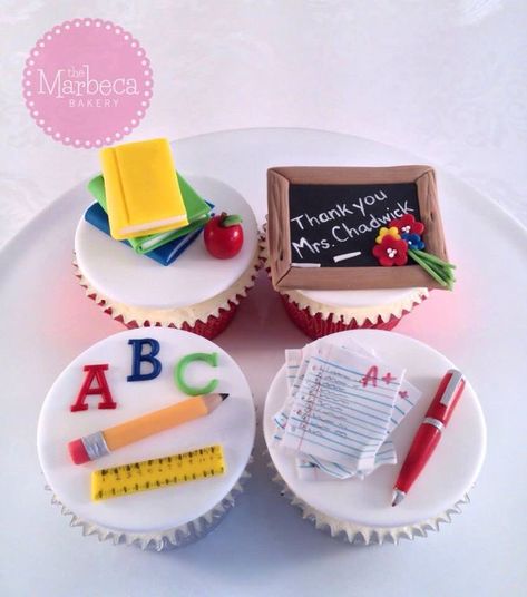 Teachers Day Cake, Teacher Cupcakes, Thank You Cupcakes, Thank You Cake, Deco Cupcake, School Cupcakes, Teacher Cakes, School Cake, Fondant Cupcake Toppers