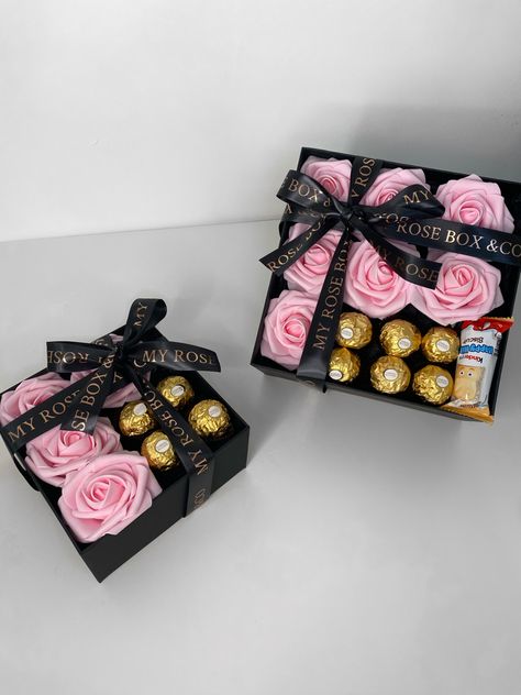 Box Flowers Gift Ideas, Rose Box Gift, Bouquet Business, Luxury Roses, Chocolate Bouquet Diy, Candy Bouquet Diy, Valentine Gift Baskets, Teacher Valentine Gifts, Valentines Gift Box