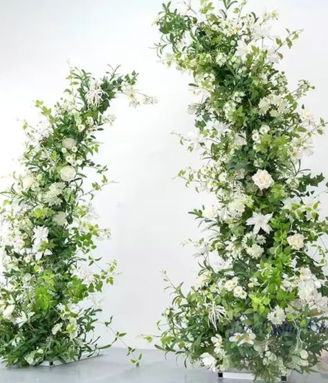 Wedding Alter Flowers Ground, Floral Columns Wedding, Tanaman Png, Wedding Altar Flowers, Floral Combinations, Archway Wedding, Flower Wedding Backdrop, Flower Runner Wedding, Whimsical Backdrop