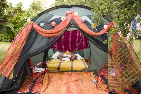 33 Ideas for Summer Fun | Live Happy Magazine Camping Hack, Glamour Camping, Romantic Camping, Zelt Camping, Camping Kettle, Tent Set Up, Camping Set Up, Go Glamping, Family Tent Camping