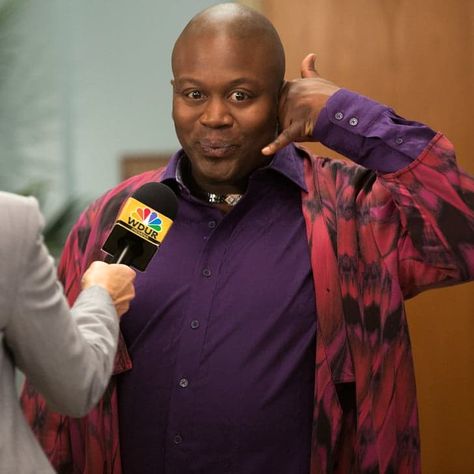 Titus Burgess, Titus Kimmy Schmidt, Titus Unbreakable Kimmy Schmidt, Unbreakable Kimmy Schmidt Poster, Titus Andromedon, Schmidt New Girl Quotes, Schmidt Quotes, London Bedroom, That's 70s Show Meme