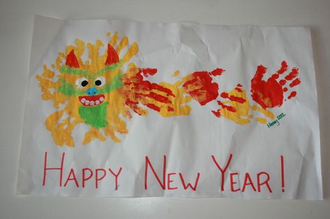 Wonderful & Random Things — Chinese New Year Dragon Handprint Craft A little... Dragon Crafts Preschool, Dragon Crafts For Kids, New Year Crafts For Kids, News Years Crafts For Kids, New Year Crafts, Infant Crafts, December Projects, Infant Art, Chinese New Year Crafts For Kids