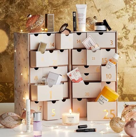 Empty Advent Calendar, Calendar Photography, Avent Calendar, Best Beauty Advent Calendar, Calendar Shoot, Christmas Content, Advent Calendar Boxes, Advent Box, Beauty Advent