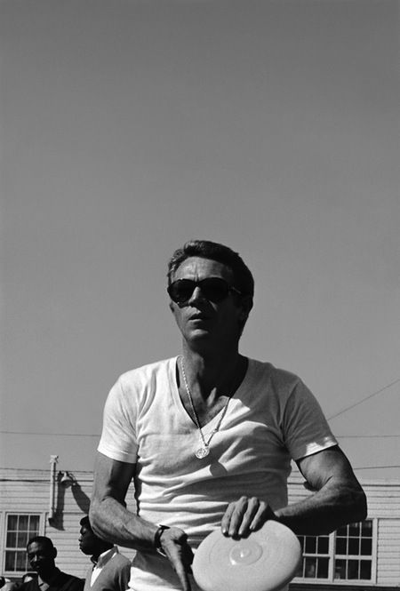 Steve McQueen. ☑  Sam Page ☺ Steve Mcqueen Sunglasses, Actor Steve Mcqueen, Steve Mcqueen Style, Mcqueen 3, Steve Mc, Mc Queen, Ultimate Frisbee, Joe Cool, Jude Law