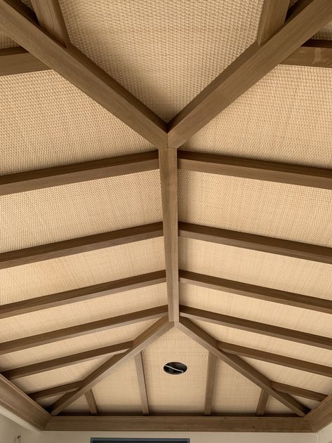 Sloping Roof False Ceiling Design, Rattan Ceiling Design, Resort Ceiling, Bamboo Ceiling Ideas, Ceiling Wood Design, Wicker Ceiling, Woven Ceiling, Ceiling Wood, Rattan Ceiling