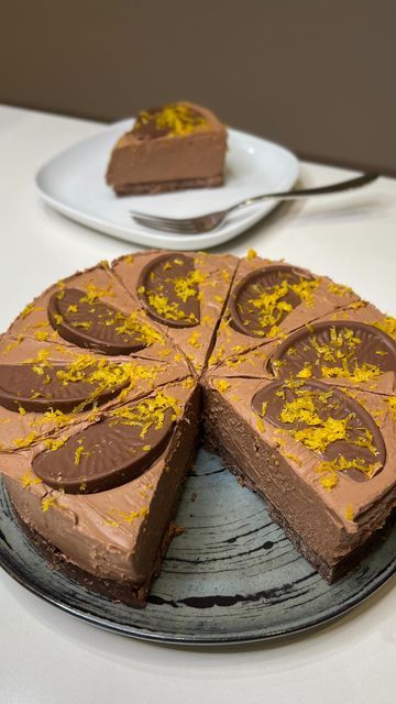 Chocolate Orange Cheesecake, Orange Cheesecake, Bourbon Biscuits, Christmas Cheesecake, Terry's Chocolate Orange, Double Cream, Orange Christmas, Baking Recipe, Recipe Simple