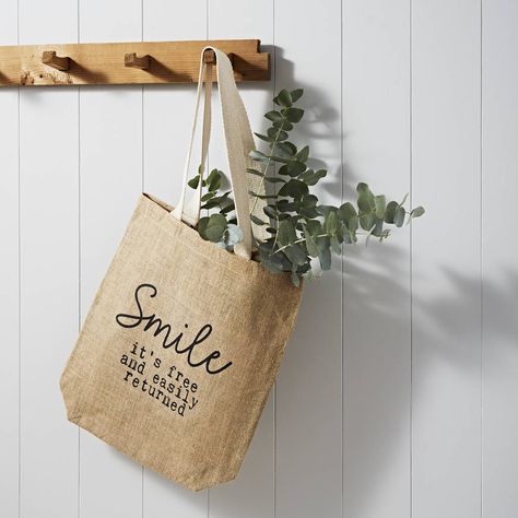 Jute Bags Manufacturers, Jute Shopping Bags, World Smile Day, Gifts To Make, Woven Bags, Visual Style, Friendship Symbols, Cotton Bags, Non Woven Bags