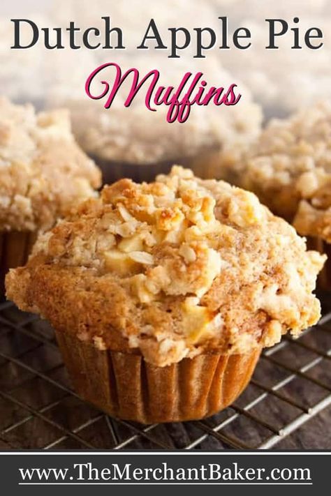 Jumbo Apple Muffins Recipe, Crumb Topping Recipe, Apple Pie Muffins, Apple Muffin, Spiced Applesauce, Lemon Raspberry Muffins, Apple Treats, Muffins Blueberry, Pie Muffins