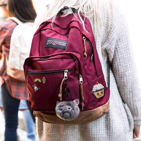 School Backpack Outfit, Jansport Backpacks Aesthetic, Outfits With Backpacks, Jansport School Bags, Jansport Backpacks, Mochila Jansport, Backpack Ideas, School Bag Essentials, Aesthetic Backpack