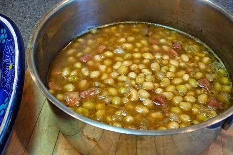 Zipper Peas . . . done right ~ Drick's Rambling Cafe Zipper Cream Peas Recipe, Zipper Peas Recipe, Butter Peas Recipe, Zipper Peas, Southern Veggies, Creamed Peas, Southern Recipe, Peas Recipe, Pea Recipes