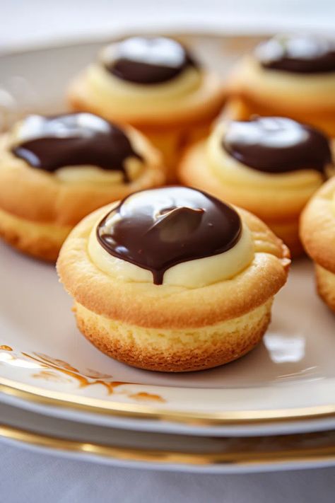 Easy Boston Cream Pie Cookie Bites - That Oven Feelin Boston Cream Pie Cookie Bites, Easy Boston Cream Pie, Butter Spreads, Creme Pie, Pineapple Cookies, Lemon Cookie, Cookie Bites, Boston Cream Pie, Boston Cream