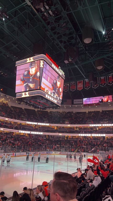 College Hockey Aesthetic, Watching Hockey Aesthetic, College Ice Hockey Aesthetic, Hockey Arena Aesthetic, Stephanie Archer, Trevor Zegras, Ducks Hockey, Nhl Wallpaper, Hockey Arena