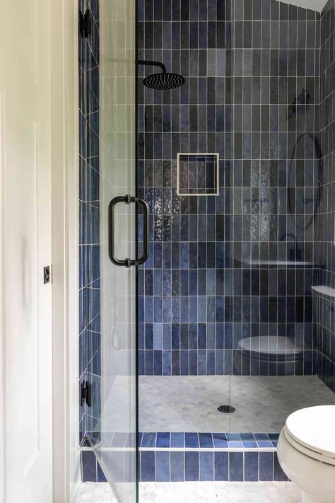 Modern Shower Ideas, Cool Tile, Blue Shower Tile, Shower Design Ideas, Modern Shower Design, Navy Blue Bathrooms, Glass Shower Panels, Blue Subway Tile, Blue Bathroom Tile