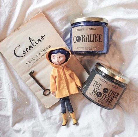 Coraline The Other Mother, Coraline Neil Gaiman, The Other Mother, Laika Studios, Coraline Art, Coraline Movie, Coraline Aesthetic, Other Mother, Coraline Doll