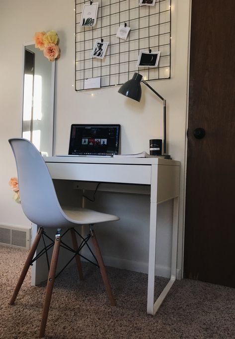 Simple Desks For Small Spaces, Small Desk For Small Bedroom, Simple Small Desk, Small Room With Desk Ideas, Bedroom Chair Ideas Small Spaces Corner, Small White Desk Bedroom, Small Desk And Chair, White Ikea Desk Setup, Small Desk Ideas Bedrooms Simple