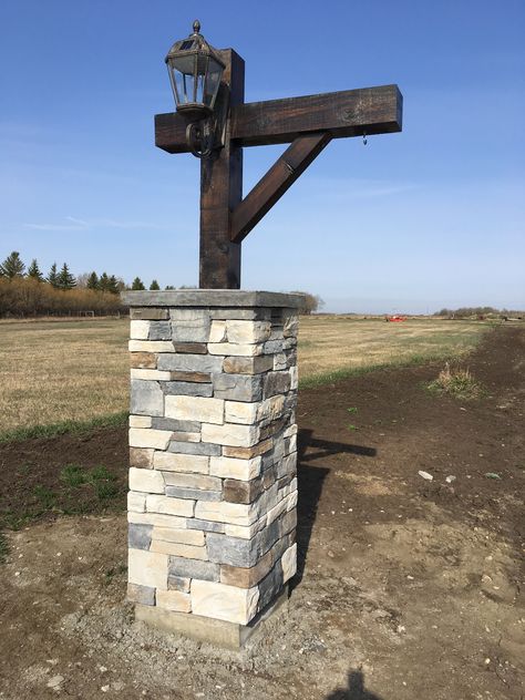 Post to hang sign at end of driveway Entrance Columns Driveway, End Of Driveway Sign, End Of Driveway Decor, End Of Driveway Light Post, Stone Posts Driveway, Address Sign Ideas Driveway Wood, Simple Driveway Entrance, Long Driveway Ideas Country Roads, End Of Driveway Post Ideas