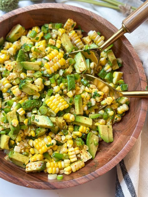 Salad With Sweet Corn, Jalapeño Corn Salad, Mango Corn Salad, Healthy Corn Salad, Corn Salad Vegan, Yellow Salad, Sweet Corn Salad Recipe, Corn And Avocado Salad, Sweet Corn Salad