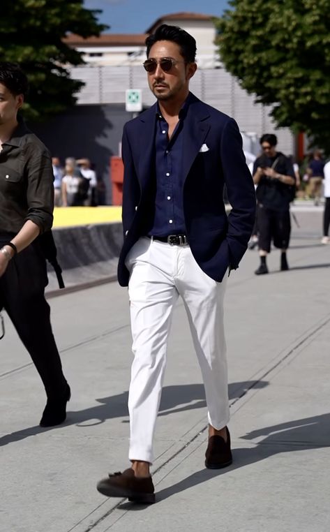 Men Fashion Suit, White Pants Men, Gentleman Fashion, Gentleman Outfit, White Jeans Men, Blue Shirts, Mens Fashion Blazer, Dress Suits For Men, Stylish Mens Fashion