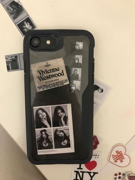 Black Phone Phone Case, Phone Case Inspo Kpop, Jennie Phone Case, Iphone 12 Case Ideas, Kpop Phone Cases Aesthetic, Aesthetic Phonecases, Clear Phone Case Inspo, Iphone And Airpods, Homemade Phone Cases