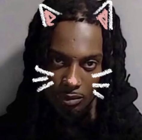 Playboi Carti Pfp Hello Kitty, Playboi Carti Hello Kitty, Yeat Pfp, Pfps Y2k, Carti Pfp, Makeup Life Hacks, Y2k Posters, 2013 Swag Era, New Profile Pic