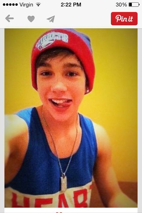 Omg only 9 more days till Austin's birthday! He's growing up soo fast!! Guy In Beanie, Boys In Beanies, Guys In Beanies, Haters Gonna Hate, Normal Guys, Austin Mahone, Cameron Dallas, Teenage Boys, Man Crush