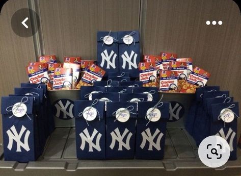 New York Yankees Party Ideas, Ny Yankees Birthday Party, Yankees Theme Birthday Party, Yankees First Birthday, New York Yankees Birthday Party Ideas, Yankee Theme Birthday Party, Yankee Birthday Party Ideas, Astros Party, Yankees Party