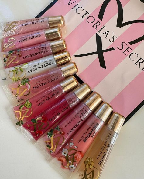 Victoria Secret Lip Gloss, Lips Essentials, I Attract, Lip Gloss Cosmetics, Lipgloss Lips, Flavored Lip Gloss, Victoria Secret Fragrances, Lip Gloss Collection, Lip Cosmetics