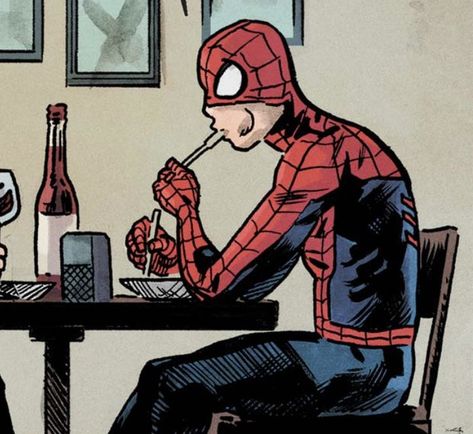 Comic Spiderman Pfp, Spiderman Eating Pizza, Spiderman Comic Pfp, Spiderman Eating, Spiderman Widgets, Spiderman Funny, Spiderman Comic Art, All Spiderman, Spider Man Comic