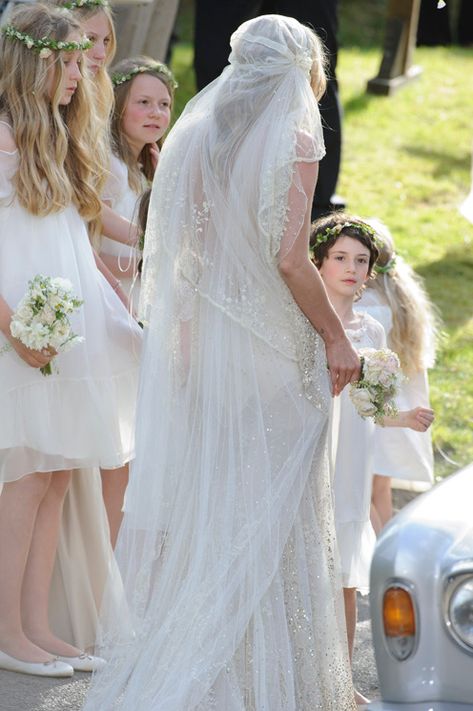 Kate Moss Wedding dress Midsummer Nights Dream Wedding Dress, Moss Wedding Dress, Kate Moss Wedding Dress, Kate Moss Wedding, Antique Wedding Dresses, Classic White Wedding, Midsummer Nights Dream Wedding, Moss Wedding, Fairy Wedding Dress