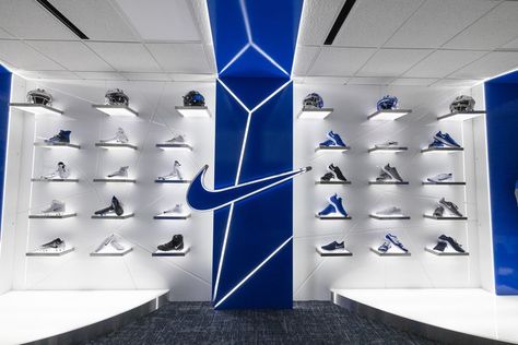 Nike Retail, Shoe Store Design, Sporting Kc, Buy Nike Shoes, Shoes Wallpaper, Buy Sneakers, Snow Peak, Retail Experience, Unique Materials