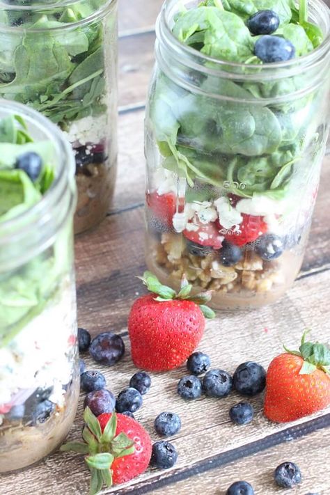 SPINACH AND STRAWBERRY SALAD Stawberry Salad, Spinach And Strawberry Salad, Mason Jar Meal Prep, Blueberry Balsamic, Mason Jar Salads, Strawberry Spinach Salad, Salad Jar Recipe, Jar Salads, Blueberry Salad