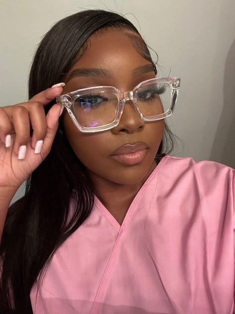 Big Clear Glasses Frames, Big Cute Glasses, Glasses For Round Faces Black Women, Glasses Inspo Black Women, Jaya Core, Black Woman Glasses, Baddie Glasses, Dinner Poses, Thick Glasses