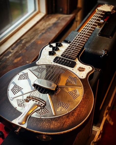 Steampunk Guitar, Dream Guitar, Banjo Music, Resonator Guitar, Slide Guitar, Guitar Rig, Fingerstyle Guitar, Fender Guitar, Gibson Guitars