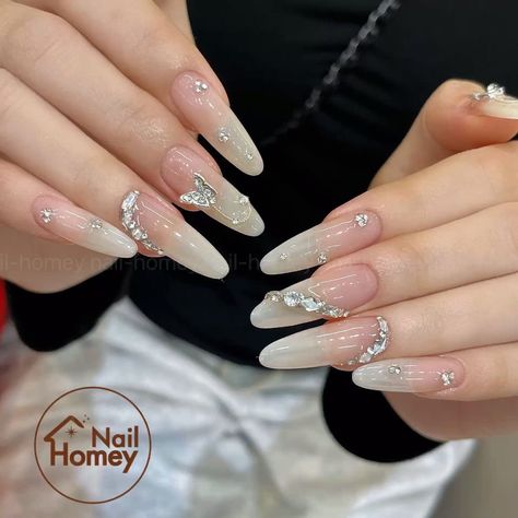 Nails Tay, Nail 2024, Nail Room, Nail Box, Makeup Girl, Color Nails, Pretty Gel Nails, Really Cute Nails, Diamond Nails