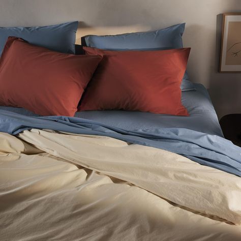 PRICES MAY VARY. ORGANIC COTTON 4 PIECE SHEET SET: Meet our freshly-squeezed collection of GOTS-certified organic cotton that’s safe for your world and ours. In 100% long-staple organic percale with a 300 thread count, it's breathable, crisp, lightweight, and relaxed (thanks to garment washing!). Go organic already—it’s the next level of comfort. Set includes 1 fitted sheet, 1 flat sheet, and 2 pillowcases. 100% GOTS-CERTIFIED ORGANIC COTTON: Ensures materials are grown organically and meet envi Bedding Combinations, Bed Sheets Ideas, Colorful Bed Sheets, Maroon Walls, Bed Inspo, Blankets For Winter, Cotton Core, Orange Bedding, Fall Bedding