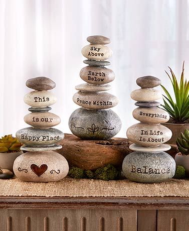 Tabletop Shelf, Deco Nature, Painted Rocks Craft, Rock Painting Patterns, Rock Decor, Rock Painting Designs, Tabletop Decor, Stone Crafts, Rock Painting Art