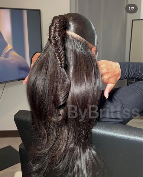 #halfuphalfdown #fishtail Fish Braid Half Up Half Down, Half Up Half Down With Fishtail Braid, Half Up Half Down Hair Two Ponytail, Fishtail Ponytail, Fishtail Hairstyles, 4a Natural Hair, Birthday Hairstyles, Guest Hair, Quick Weave Hairstyles