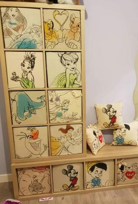 Disney Room Nursery, Disney Themed Playroom Ideas, Disney Wall Art Ideas, Disney Room Decor Ideas, Disney Theme Playroom, Disney Interior Design, Disney Playroom Ideas, Disney Themed Office, Disney Bedrooms Kids