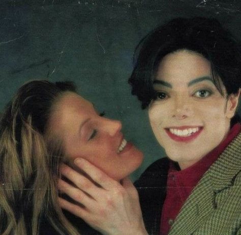 Michael Jackson Lisa Marie Presley, Lisa Presley, Harry Benson, Sean Leonard, Linda Thompson, Michael Jackson Wallpaper, Photos Of Michael Jackson, Michael Jackson Smile, Michael Jackson Pics