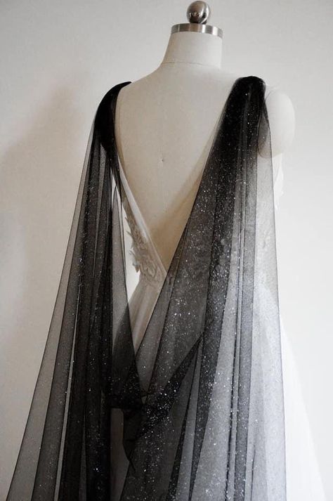 Shoulder Veil, Black Wedding Veil, Dark Wedding Theme, Black Wedding Gowns, Goth Wedding, Black Cape, Dark Wedding, Wedding Cape, Black Bridal