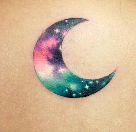 Watercolor Galaxy Tattoo, Tattoo Sonne, Cosmic Tattoo, Tattoo Moon, Galaxy Tattoo, Moon Tattoo Designs, Trendy Tattoo, Space Tattoo, Tattoo Feminina