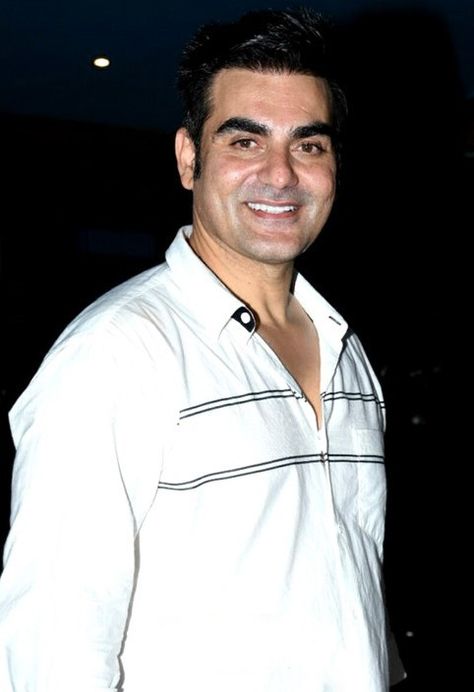 Picture of an Indian actor and film producer Arbaaz Khan Aamna Sharif, Salim Khan, Burlesque Movie, Arbaaz Khan, National Film Awards, Wedding Planning Websites, Best Supporting Actor, Hindi Language, Online Tickets