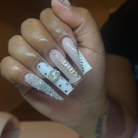 Cute Birthday Nails For Cancers, White Nails With Pixie Crystals, Nail Ideas For Cancers, Zodiac Birthday Nails Acrylic, Birthday Nails Zodiac Sign, Nails For 19th Birthday, Acrylic Nails For Cancers, Virgo Birthday Nails Long, 28th Birthday Nails