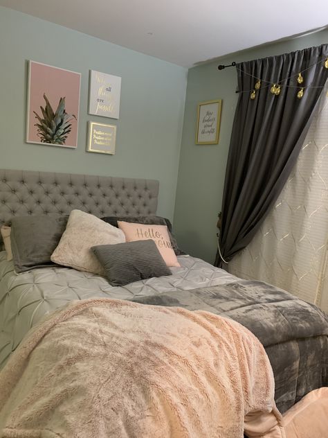 Room Decor With Grey Headboard, Sage Pink And Grey Bedroom, Blush Pink Grey Bedroom, Big Headboard Beds, Gray Bed Frame Bedroom Ideas, Blush Pink And Grey Bedroom, Pink Grey Bedroom, Gray Teen Bedroom, Gray Bed Set