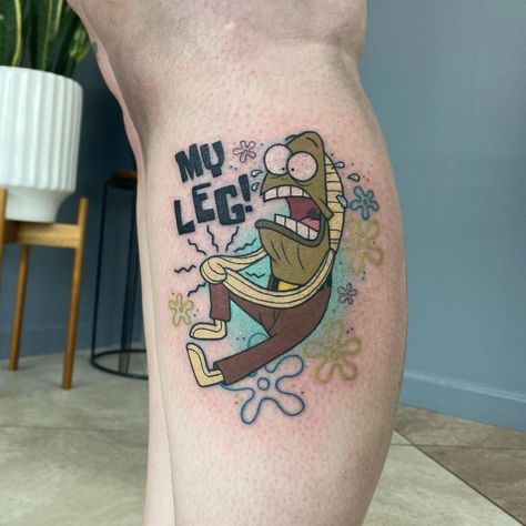 Inked Magazine on Instagram: “"MY LEG!" 😱 The iconic Fred the fish from Spongebob tattoo by @rachelsmithtattoo 🐟⁠ ⁠ Tap the link in bio for more nostalgic Nickelodeon…” Matching Tattoos Spongebob, My Leg Spongebob, Tattoos Spongebob, Fish From Spongebob, Unique Tattoos Black Women, Spongebob Tattoo, Matching Bff Tattoos, Maching Tattoos, Small Matching Tattoos