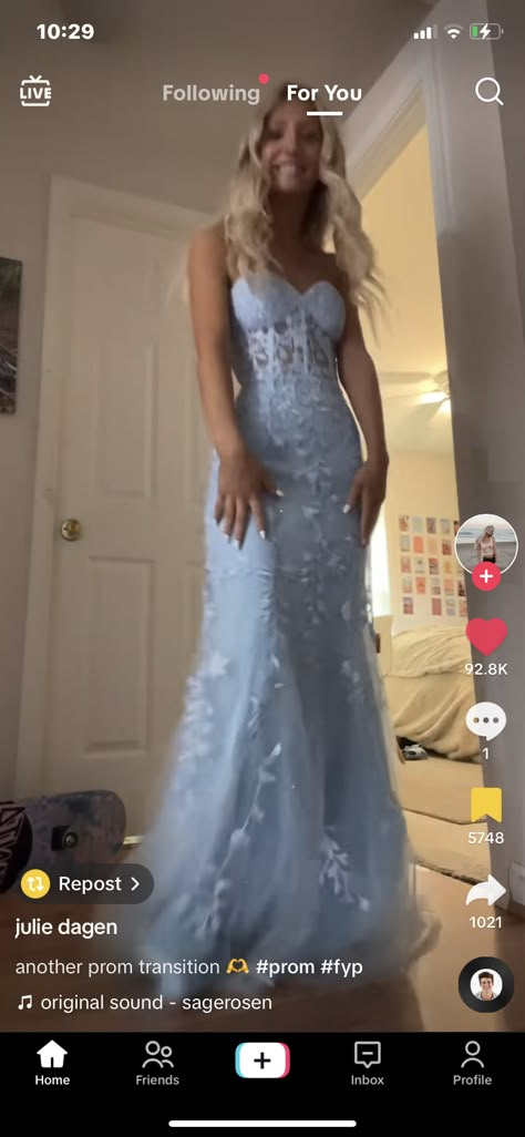 Pale Blue Prom Dress, Fish Tail Prom Dresses, Long Homecoming Dresses 2023, Blue Prom Dress Blonde Hair, Light Color Prom Dresses, Prom Dresses For Pale Skin Blonde Hair, Slim Fit Prom Dresses, Periwinkle Dress Prom, Prom Dresses Sparkly Tight