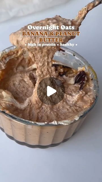 Blended Overnight Oats, Simple Oatmeal, Easy Oatmeal Recipes, Protein Oatmeal, Banana Peanut Butter, Vegan Oatmeal, Oatmeal Bowls, Chocolate Oats, Oatmeal Recipe