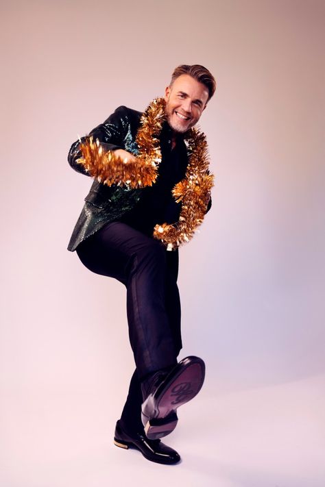 GARY BARLOW has revealed Take That will return in 2023 – and hit the road for a series of live dates. The currently solo singer says: “I am desperate to get back into the band. “By the time Christmas comes, it will be the end of a big chapter for me. I’ll have toured two […] Gary Barlow, Getting Back Together, Hit The Road, Back Together, Get Back, A Series, The Road, The End, Dates