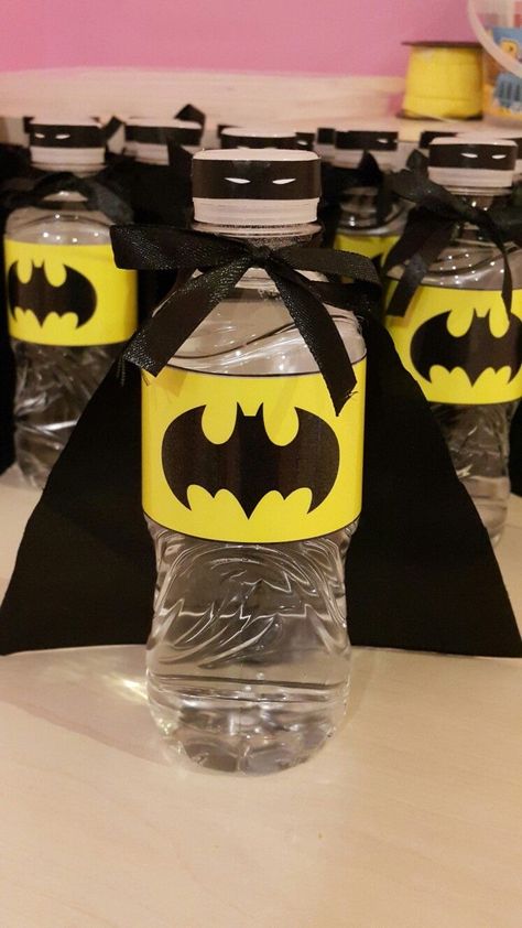 Batman Theme Party, Superhero Birthday Party Decorations, Batman Party Decorations, Batman Themed Birthday Party, Batman Baby Shower, Batman Decor, Marvel Birthday Party, Batman Theme, Baby Batman