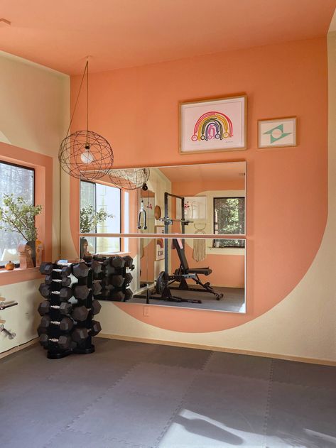 Home Gym Essentials, Workout Room Home, Mini Gym, Diy Home Gym, Basement Gym, Gym Room At Home, Gym At Home, Home Gym Decor, Best Home Gym